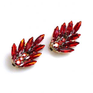 Leafs Earrings with Clips ~ Red