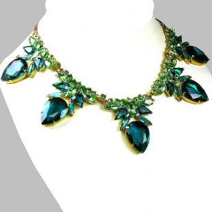 Clementine Necklace ~ Emerald with Green