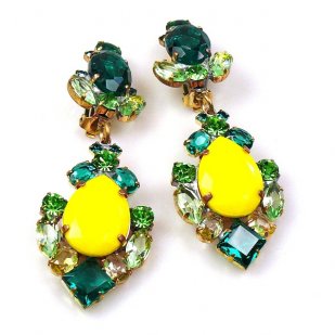 Déjà vu Clips Earrings ~ Extra Yellow with Emerald