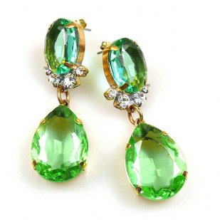 Effervescence Earrings for Pierced Ears ~ Green